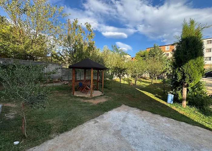 Curri 别墅 Bajram Curri