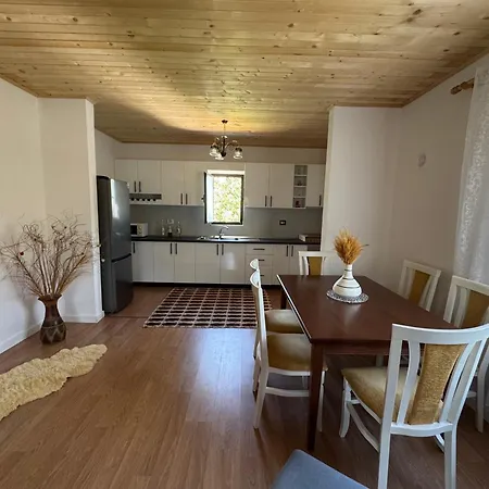 Villa Curri *